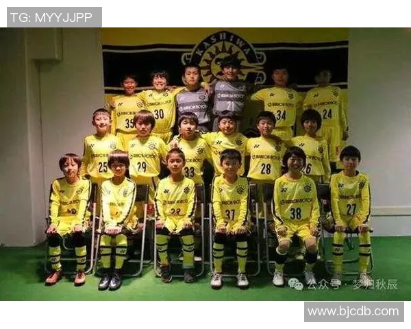 日本足球传奇人物的辉煌历程与明星球员的名字回顾